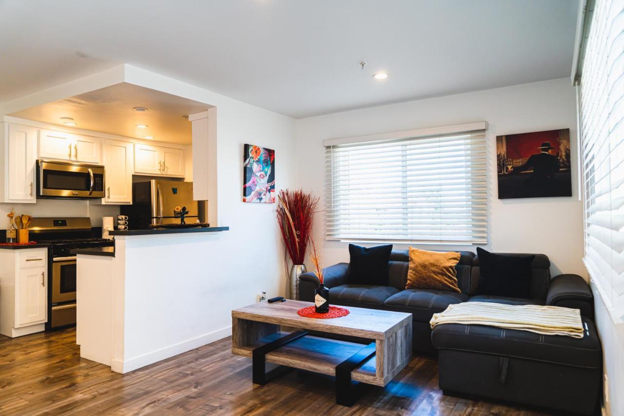 Modern Remodeled 1-Bedroom Close To Hollywood Walk Of Fame With Parking 로스앤젤레스 외부 사진