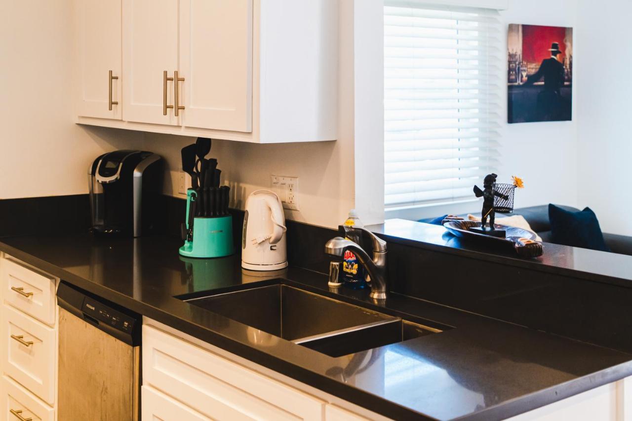 Modern Remodeled 1-Bedroom Close To Hollywood Walk Of Fame With Parking 로스앤젤레스 외부 사진