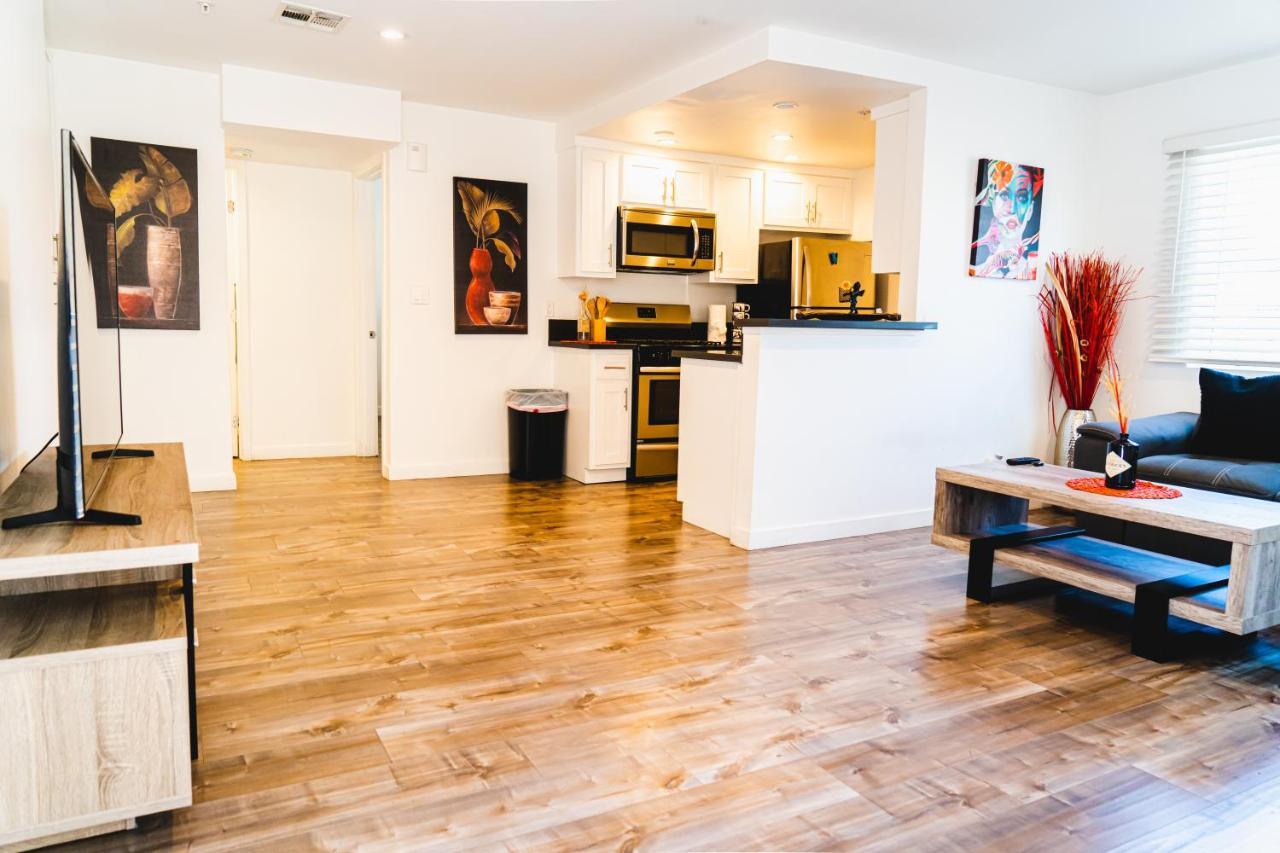 Modern Remodeled 1-Bedroom Close To Hollywood Walk Of Fame With Parking 로스앤젤레스 외부 사진