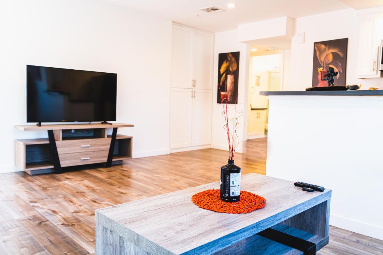 Modern Remodeled 1-Bedroom Close To Hollywood Walk Of Fame With Parking 로스앤젤레스 외부 사진