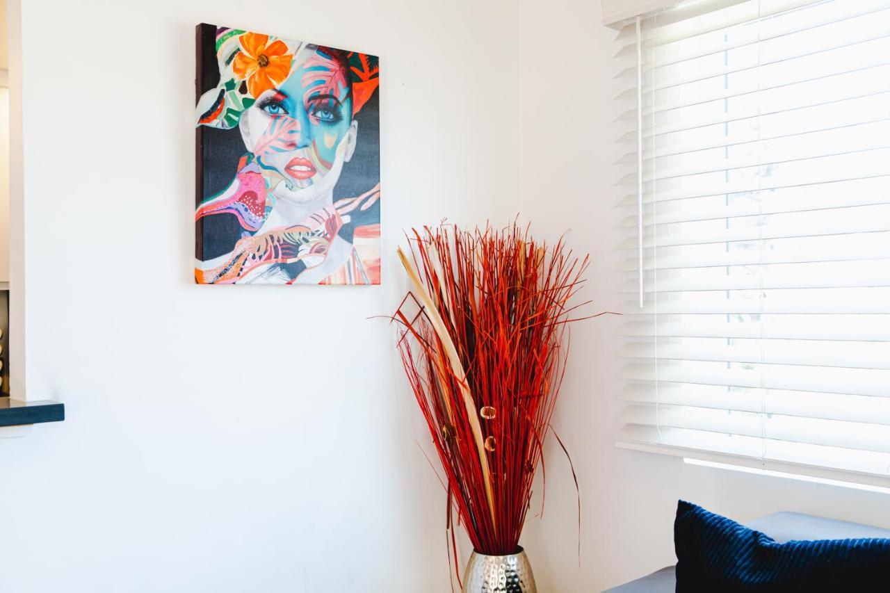Modern Remodeled 1-Bedroom Close To Hollywood Walk Of Fame With Parking 로스앤젤레스 외부 사진