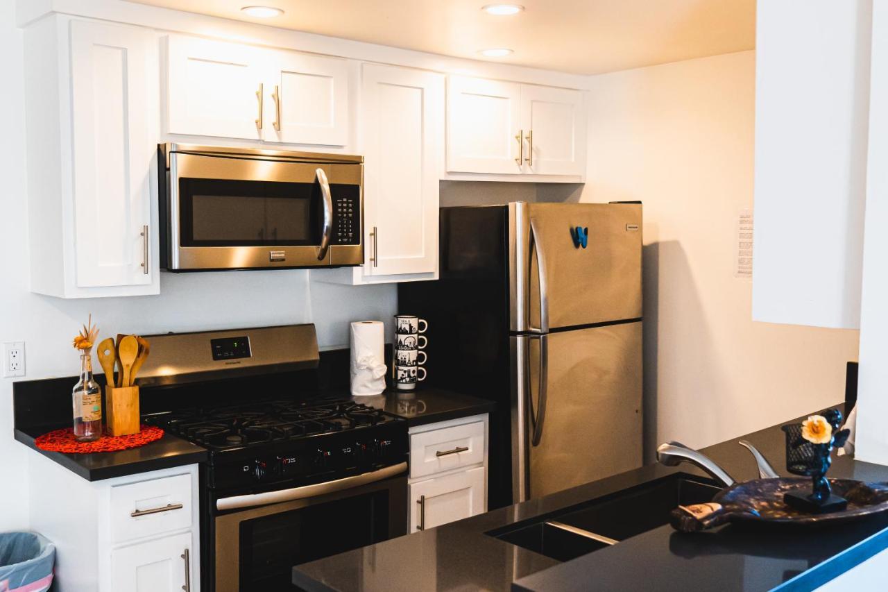 Modern Remodeled 1-Bedroom Close To Hollywood Walk Of Fame With Parking 로스앤젤레스 외부 사진