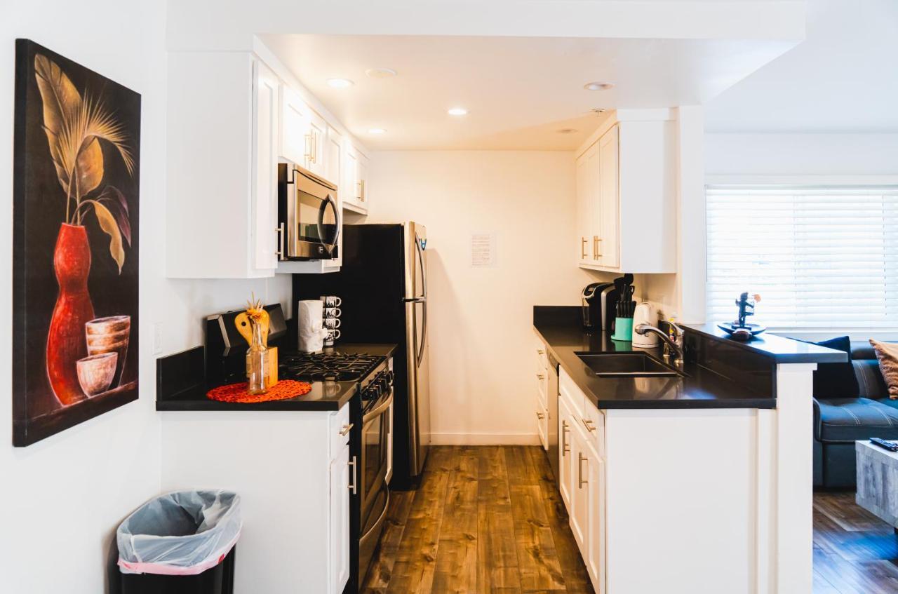 Modern Remodeled 1-Bedroom Close To Hollywood Walk Of Fame With Parking 로스앤젤레스 외부 사진