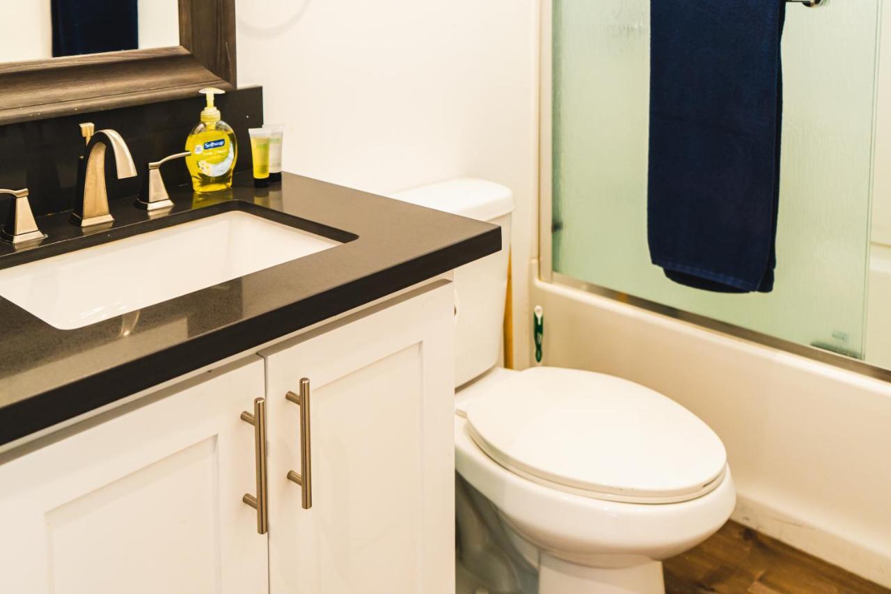 Modern Remodeled 1-Bedroom Close To Hollywood Walk Of Fame With Parking 로스앤젤레스 외부 사진